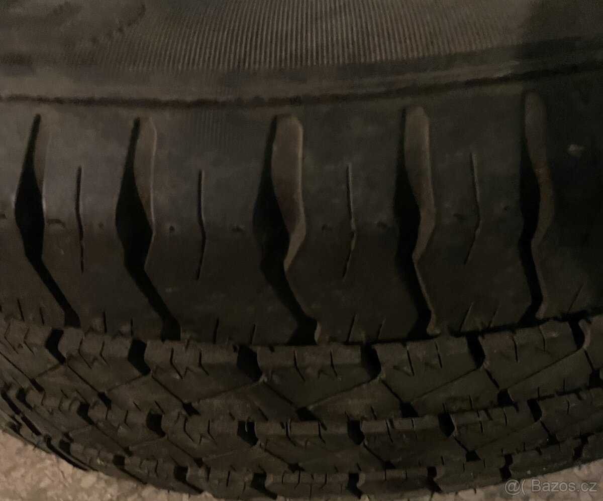 Pneu 205/65 R15C Goodyear