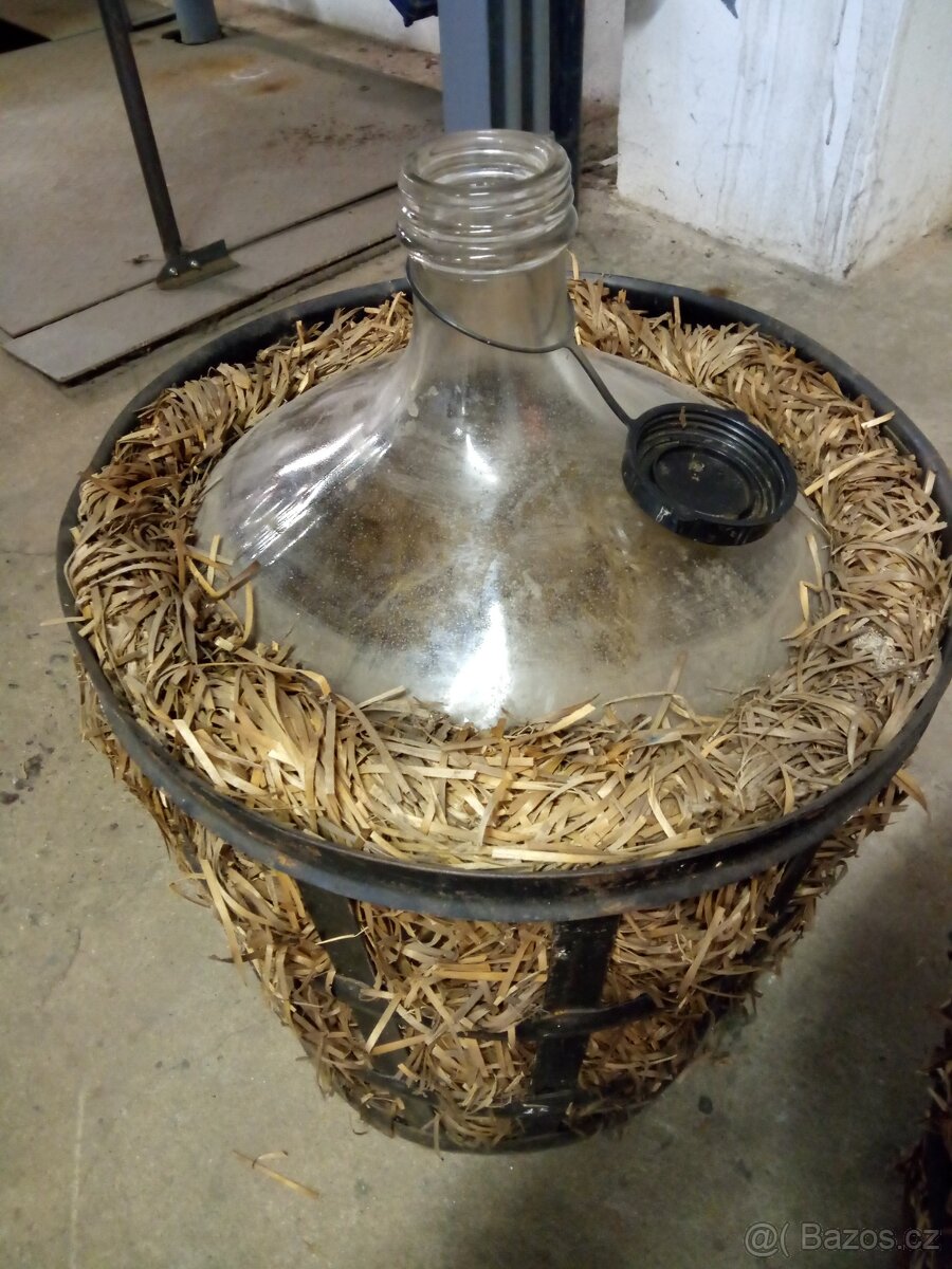Demižony