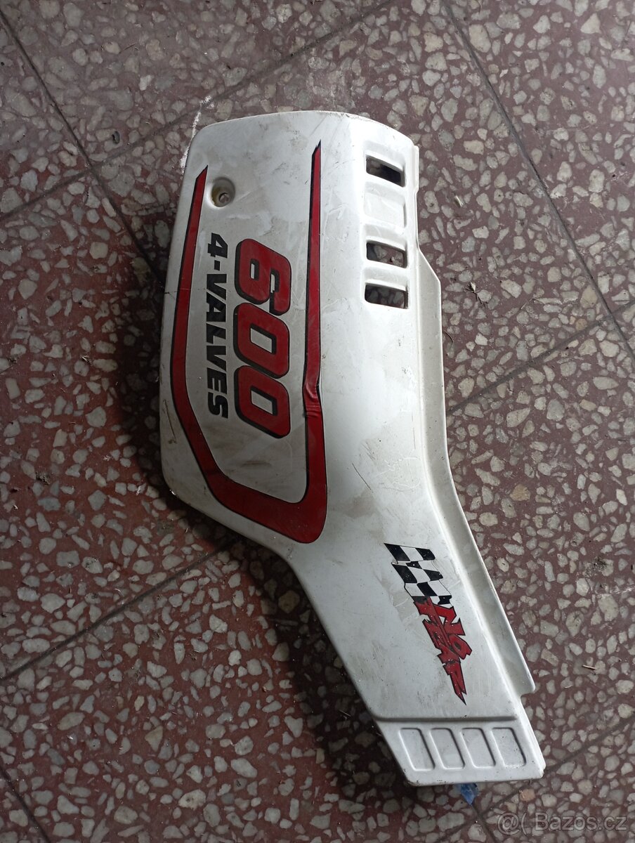 XT 600