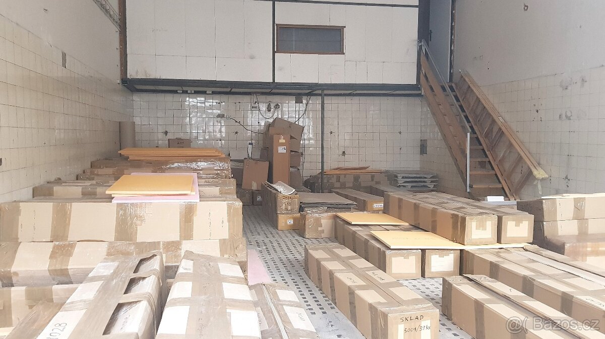 Pronájem skladu, 61 m2, Praha–Uhříněves, nám. Bratří Jandusů