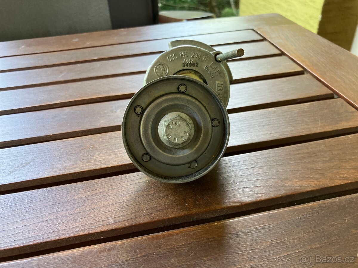 napinaci kladka škoda VW