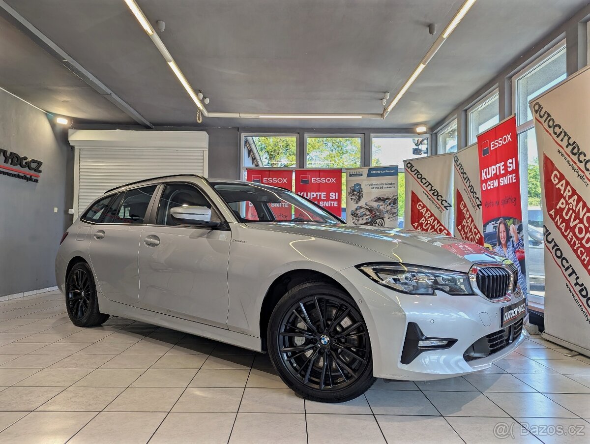 BMW Řada 3 330e xDrive ADVANTAGE, ČR, DPH