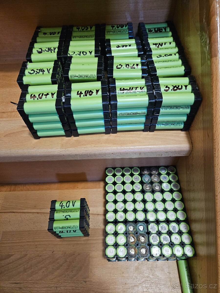 Li ion 2500mAh náhradní bateriové články.