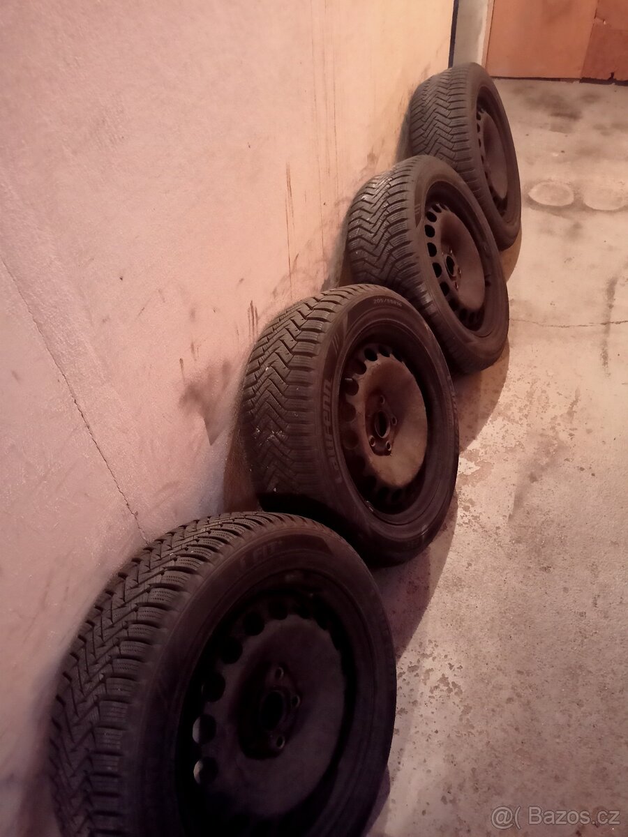 zimní 205/55 R16