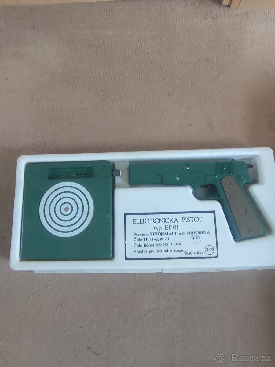 Elektrická pistole s terčem