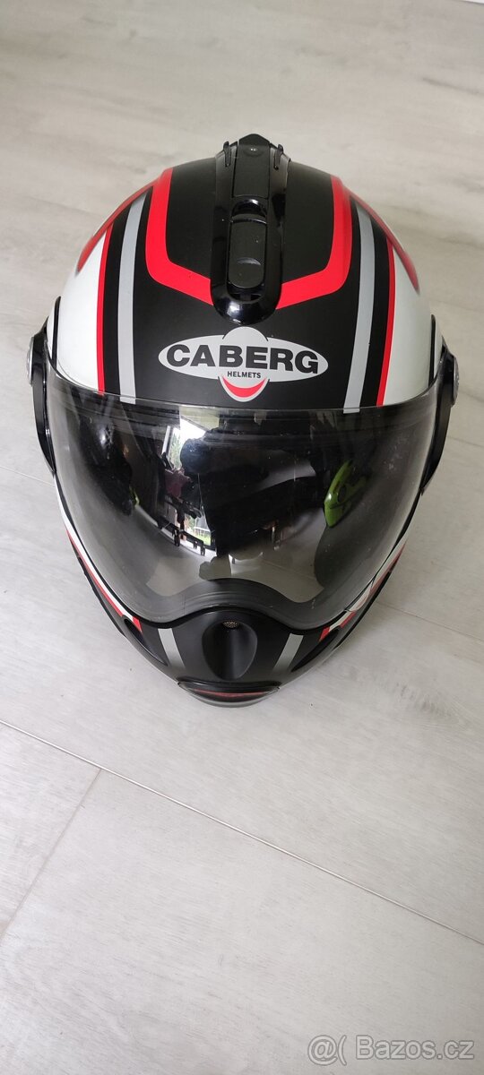 Helma na moto Caberg