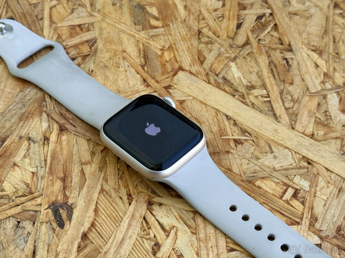 Apple Watch SE 40mm GPS 2022 ( Hvězdně bílý hliník )