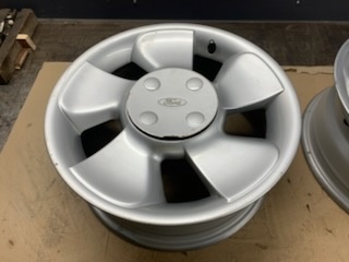 PRODÁM KOLA FORD