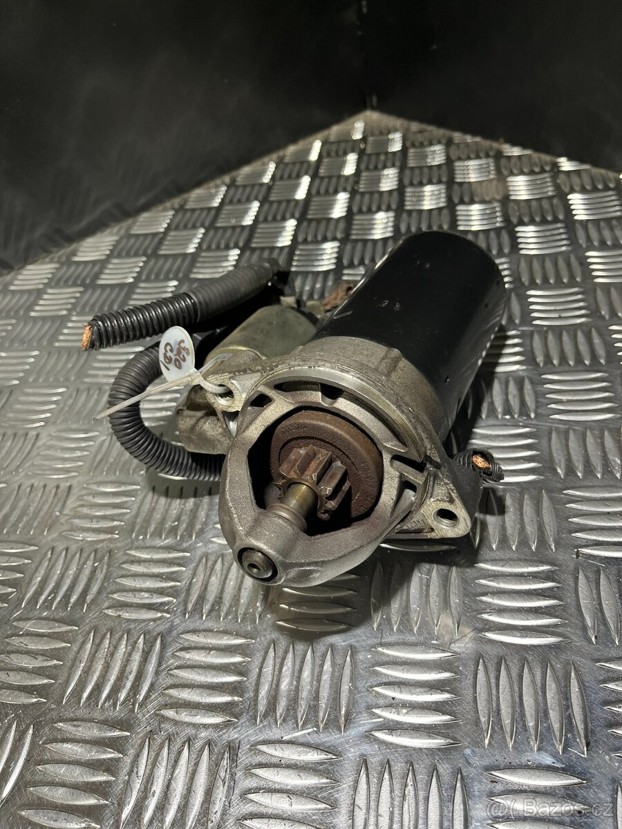 //Startér Mercedes 2.2/2.7/3.0CDi//