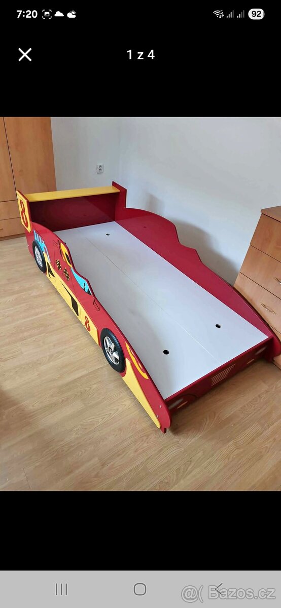 Dětská postel auto