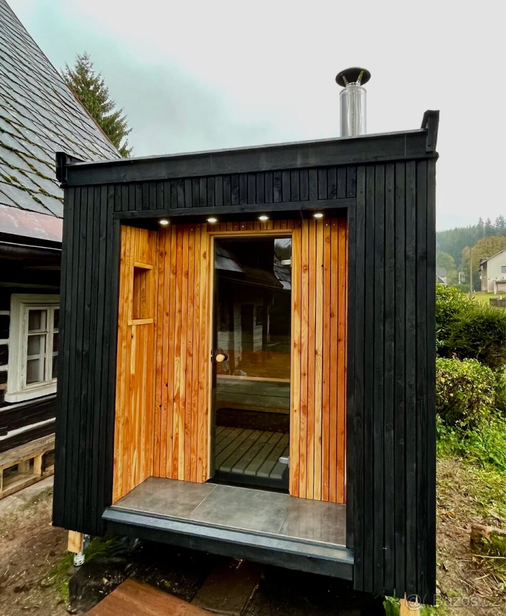 Venkovní sauna na dřevo