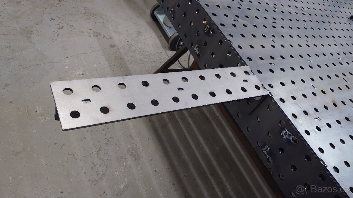 Podpěry pro rozšíření plochy svařovacího stolu