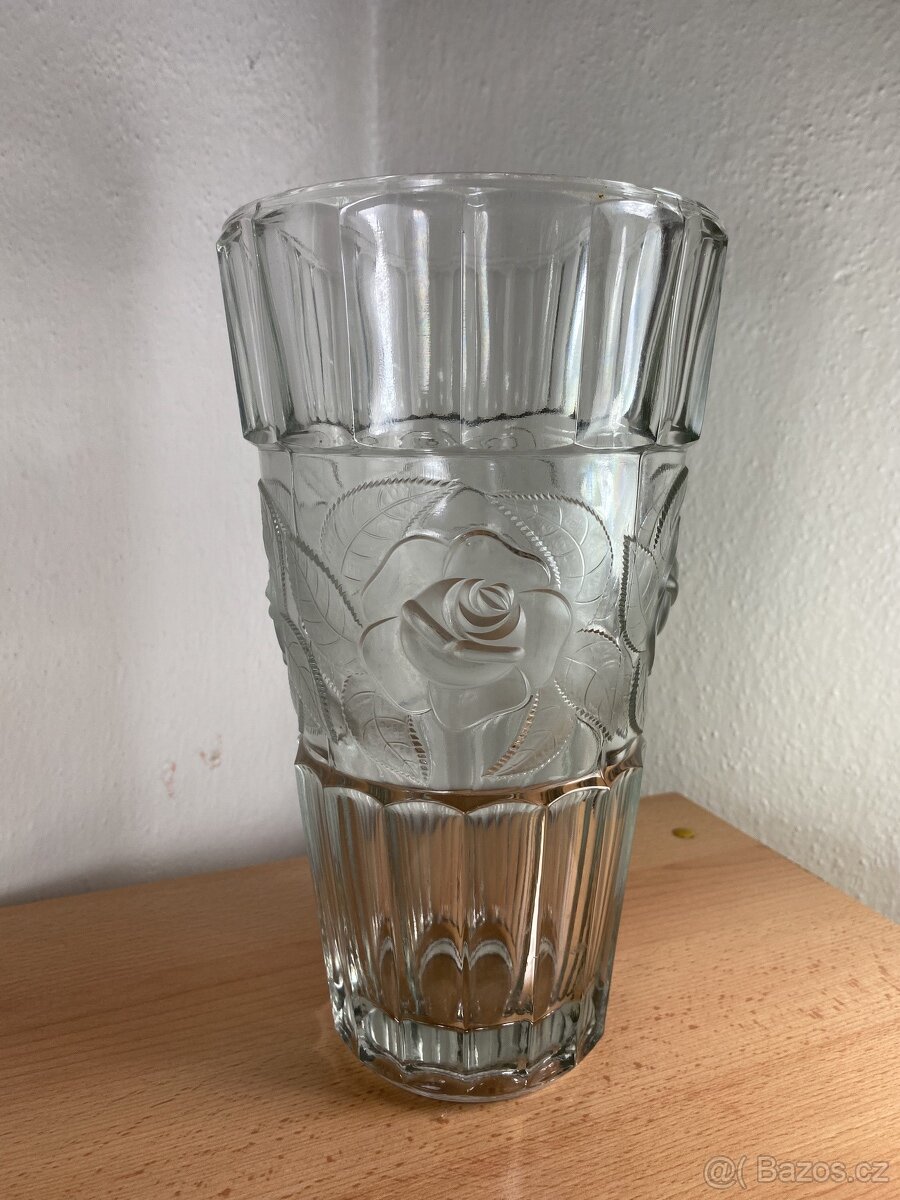 Velká skleněná váza Bohemia motiv růže