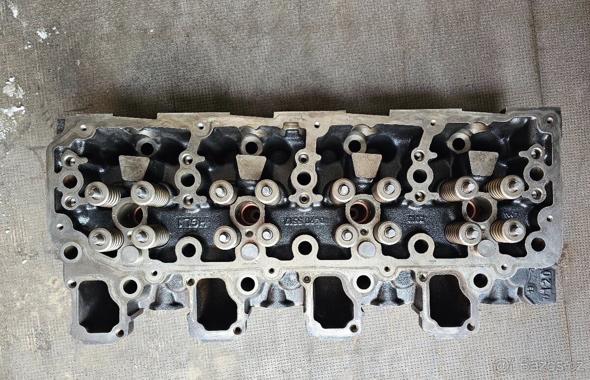 Hlava Motora RENAULT MIDLUM 220DXI