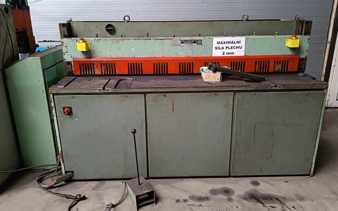 Tabulové nůžky NTA 2000/2,5B