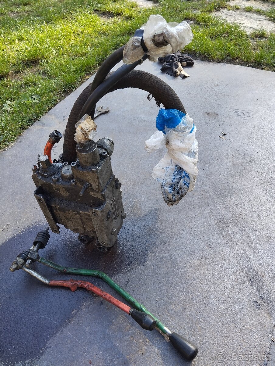 Hydraulický rozvaděč