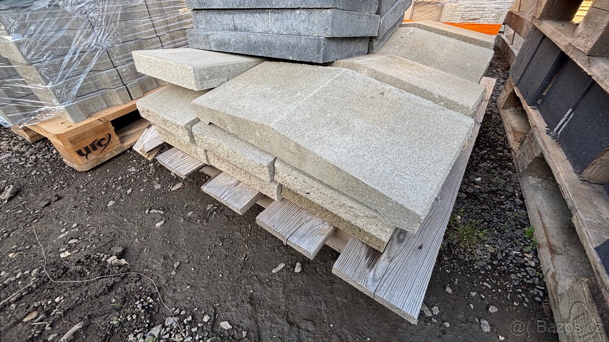 CS beton - CS BLOK plotová stříška štípaná 40 cm