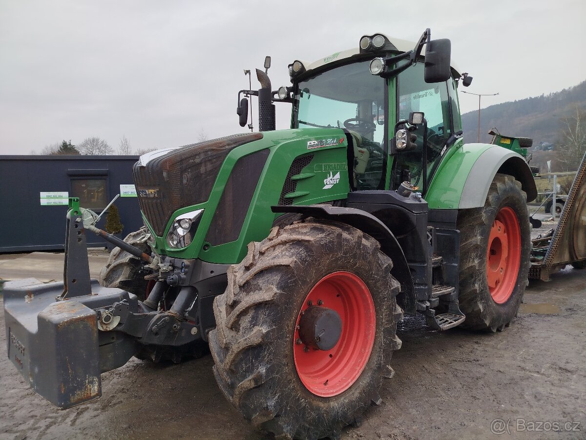 FENDT 824 VARIO