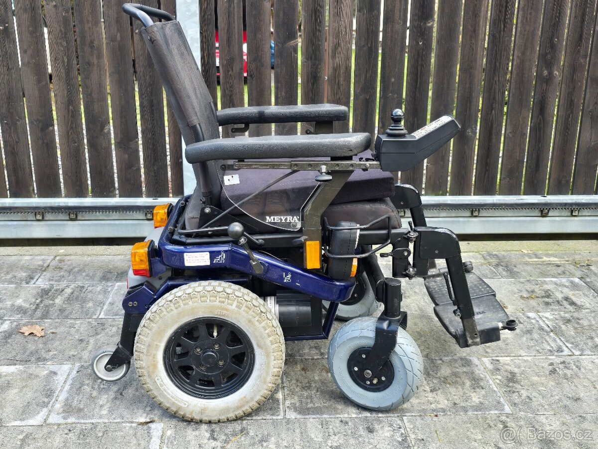Invalidní vozík elektrický
