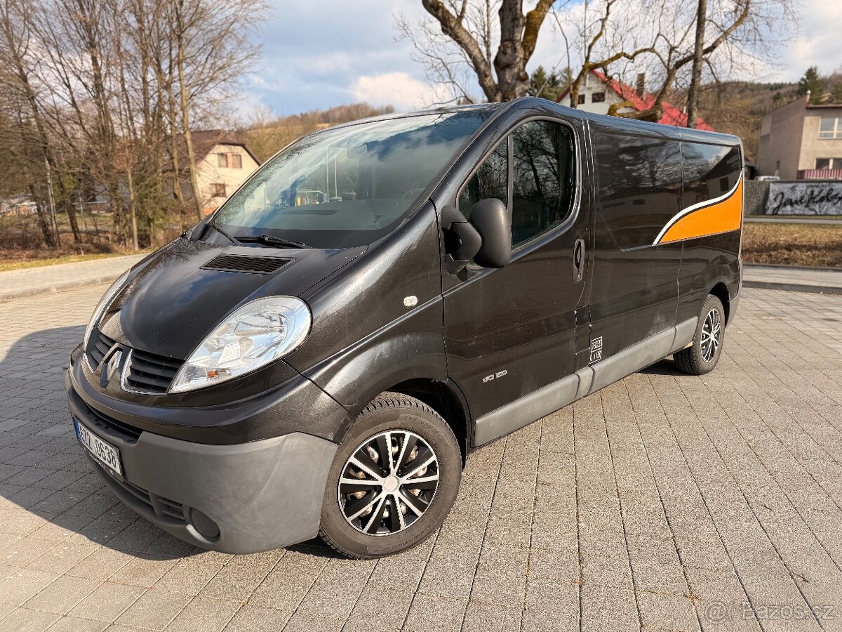 Renault Trafic 2,5dci Long