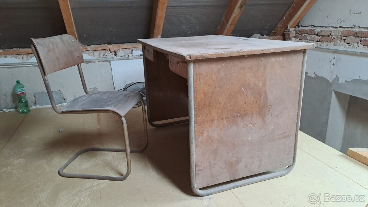 Starožitná školní lavice