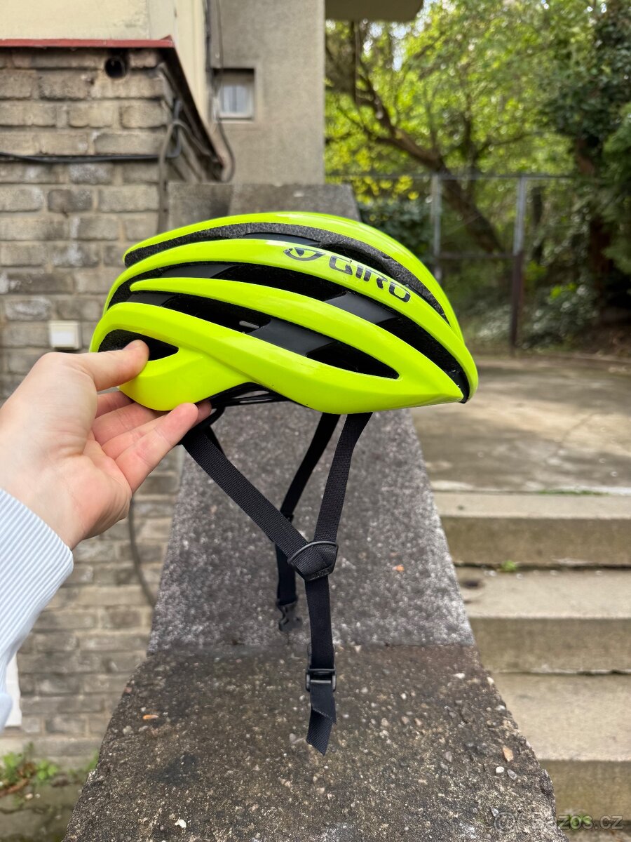 Helma cyklo Giro