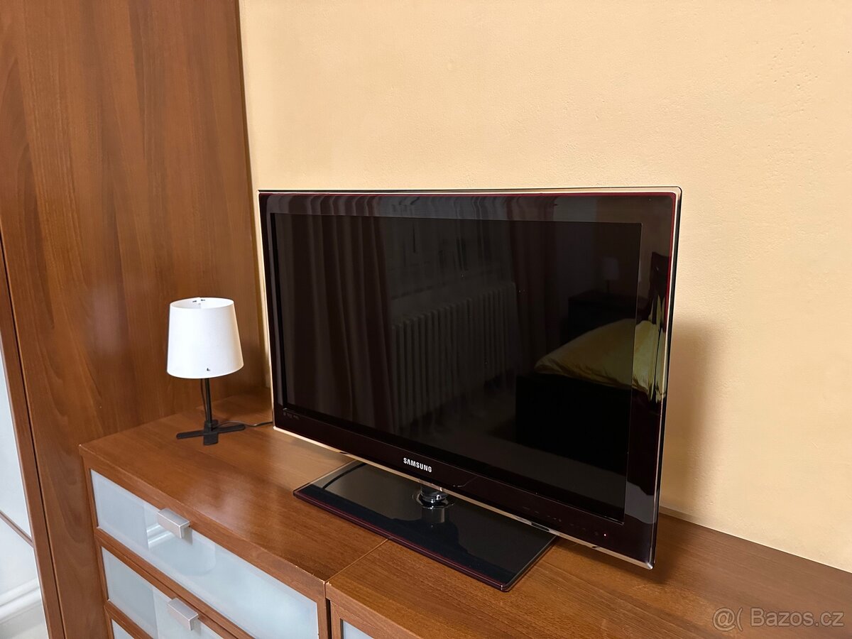 Nabízím k prodeji: LED televize Samsung UE32C5000 32”
