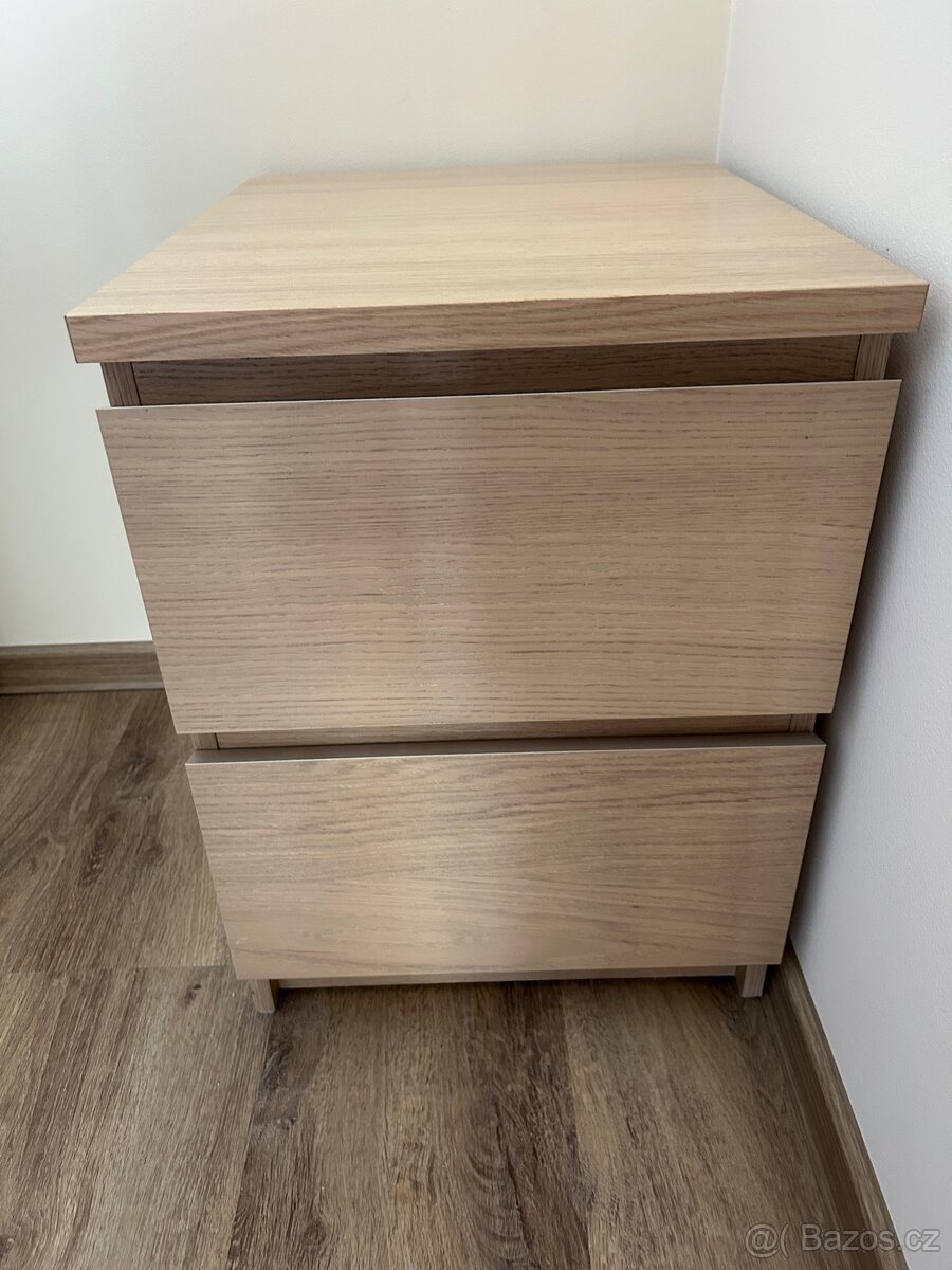 Noční stolky IKEA