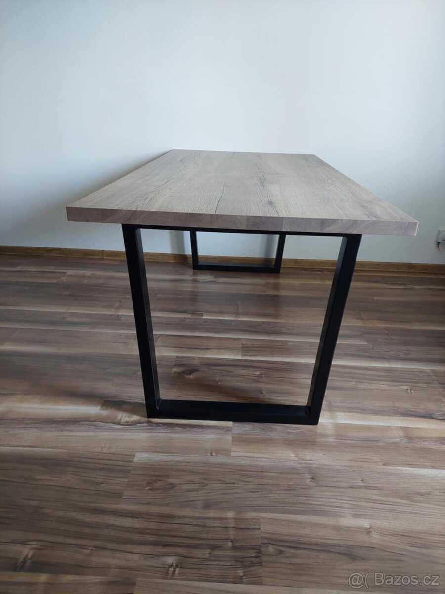 Jídelní stůl Dub Halifax tabákový