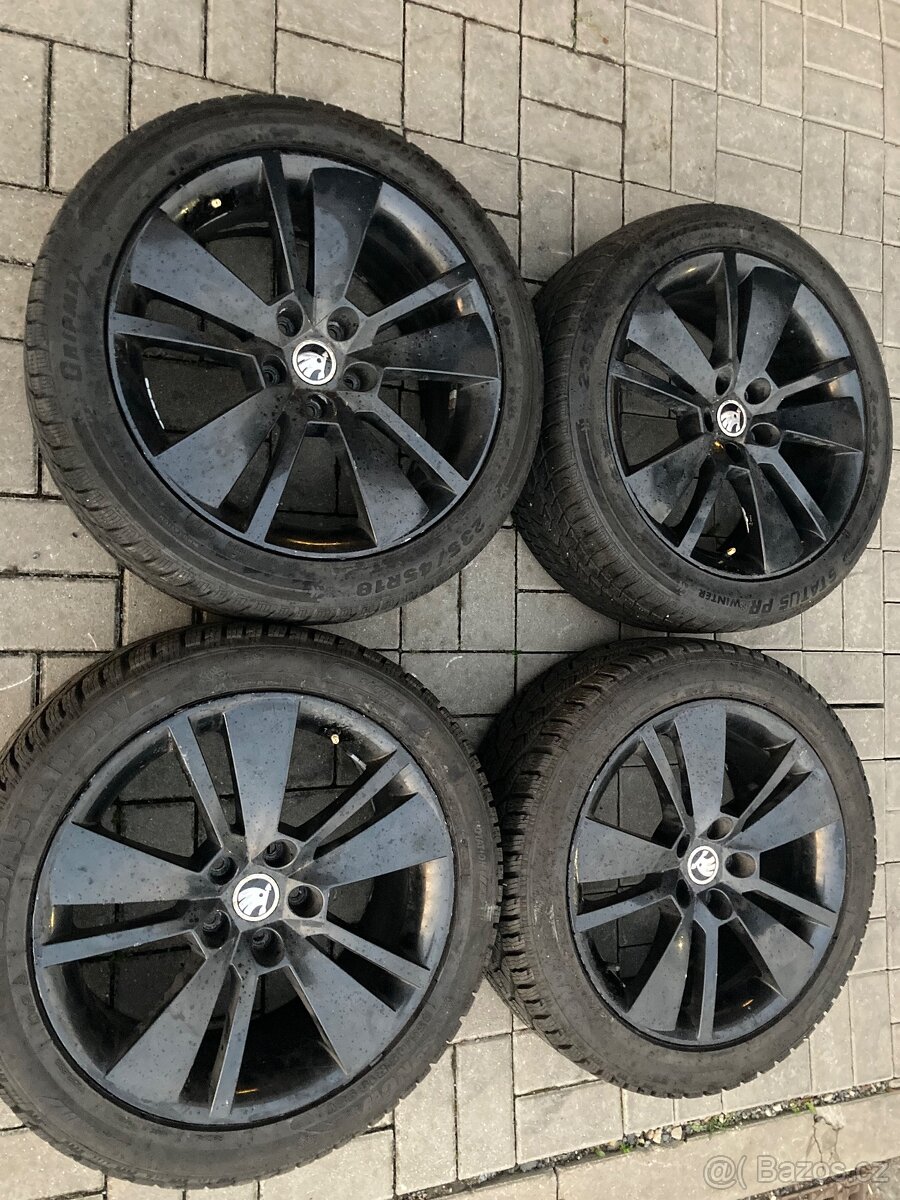 Zimní 18” ZENITH Black ORIGINÁL ŠKODA SUPERB III