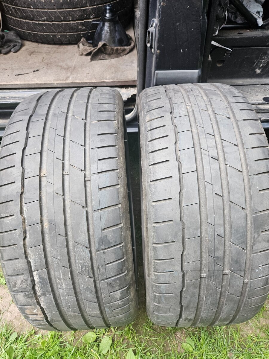 235/40/19 Hankook letní