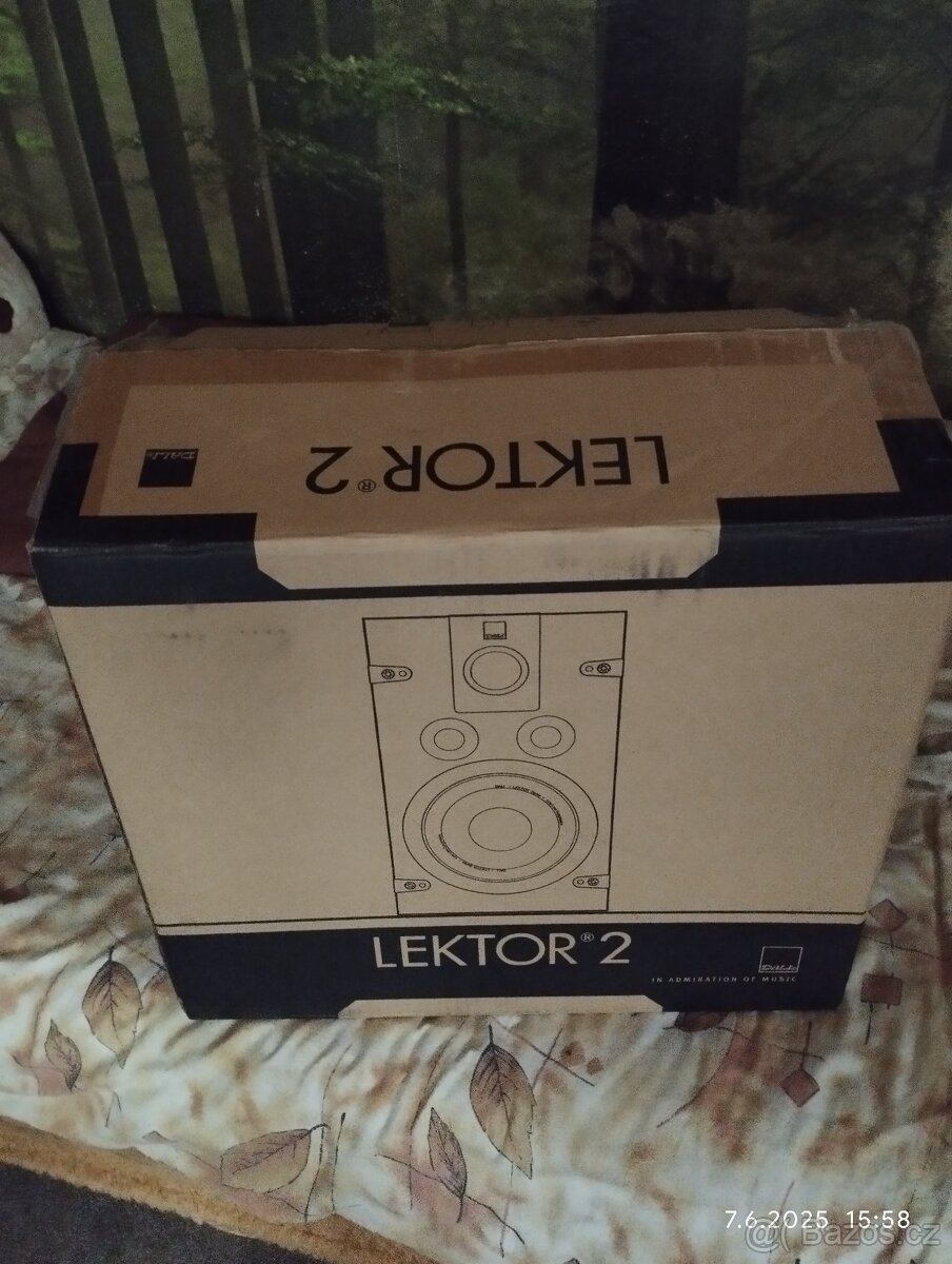 DALI LEKTOR 2 - světlý ořech.NEBO VÝMĚNA