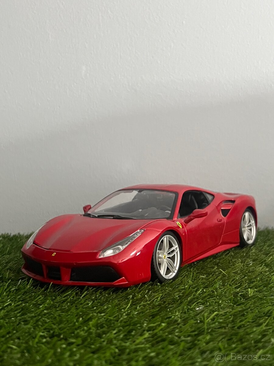 Ferrari 488 GTB 1:18 model