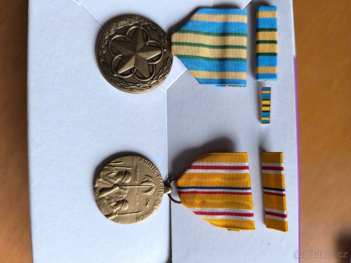 2X AMERICKÉ MEDAILE