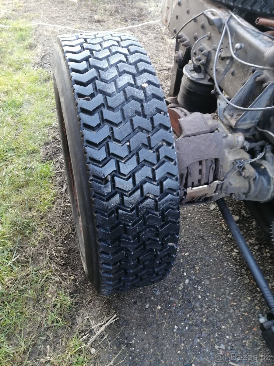 Pneu 285/70R19,5