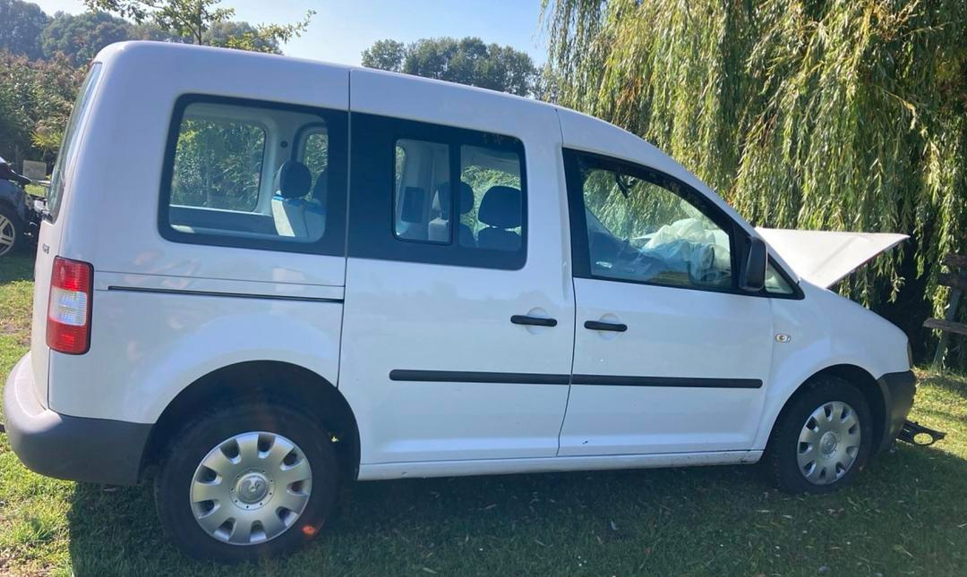 Vůz na náhradní díly VW Caddy 2K Life 2009 BSU JCY LB9A