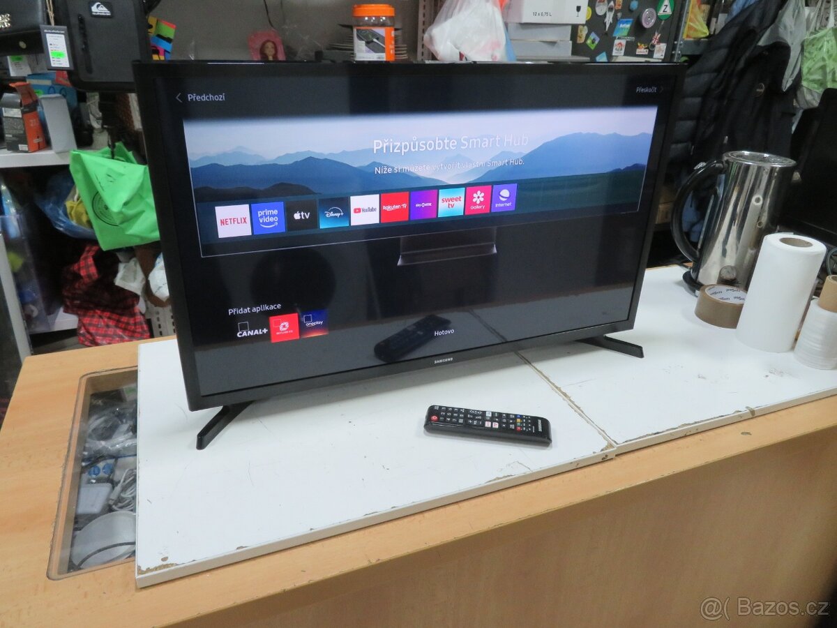 LED Smart televize Samsung UE32T5372CD (80cm, Wifi)