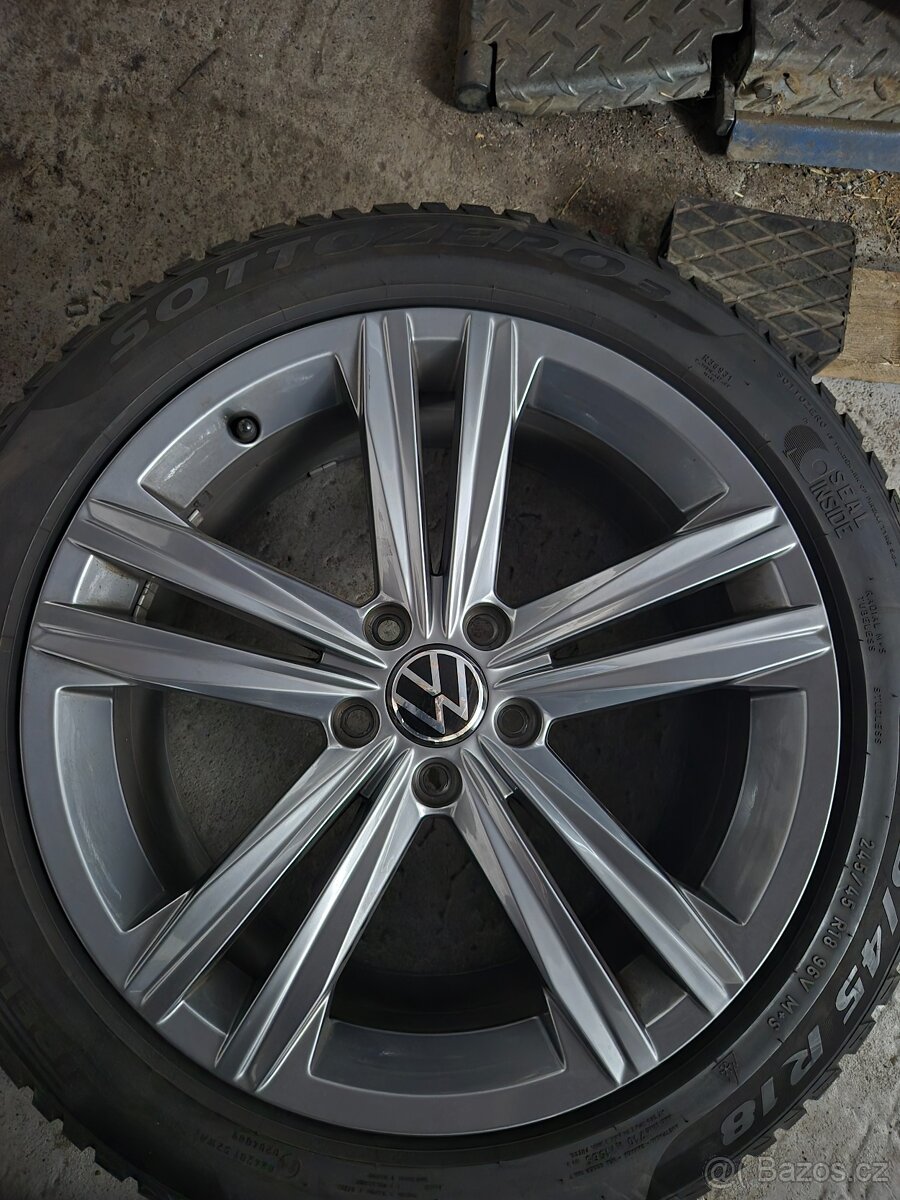245/45 R18 5x112 vw
