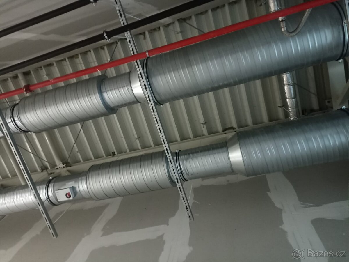 Montér vzduchotechniky-kolega