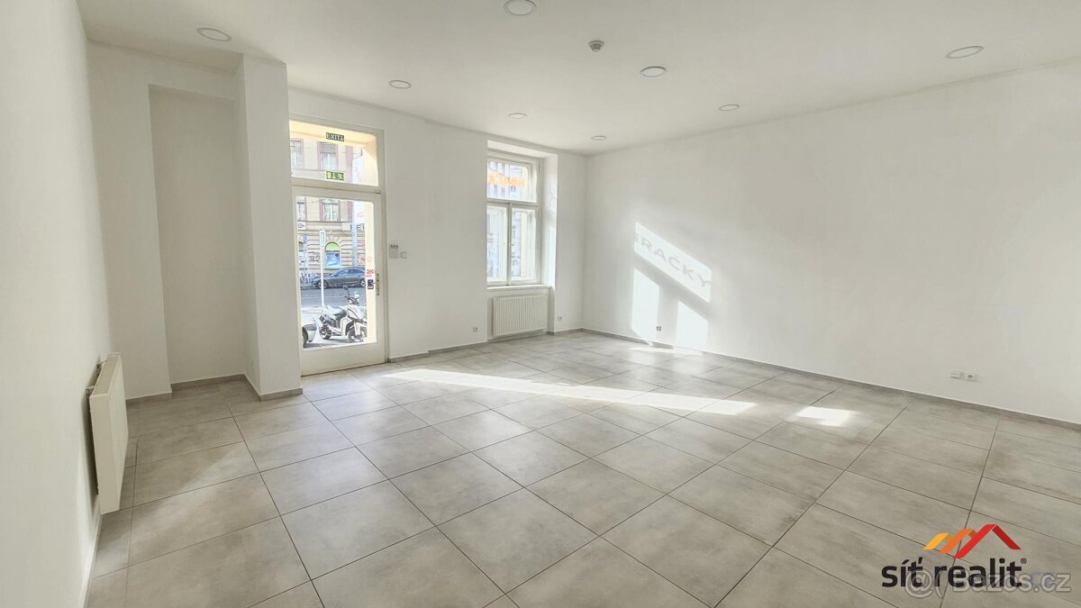 Pronájem obchodního prostoru, 43,5m2, P2 Vinohrady, strateg