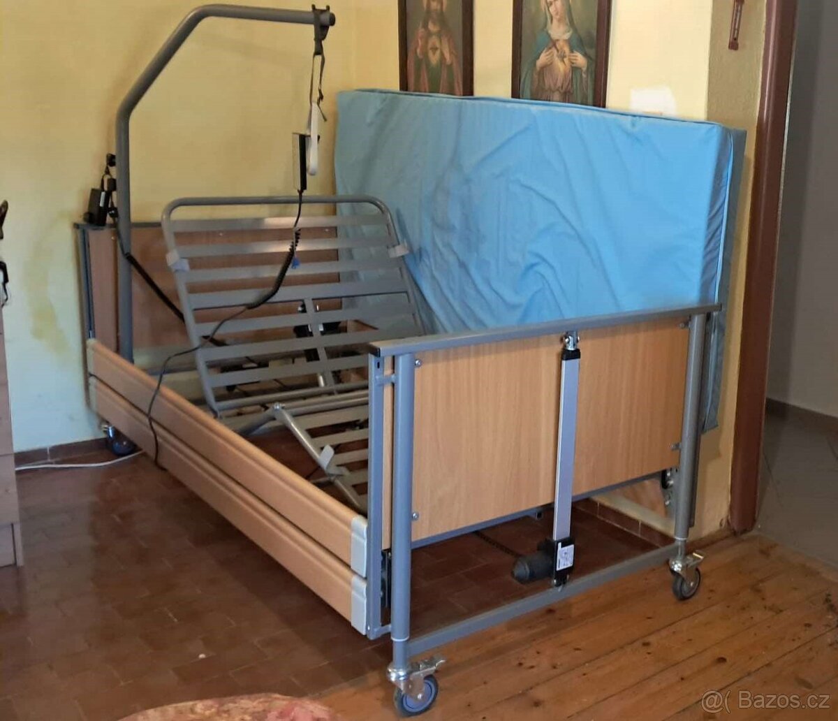 Postel pro seniory plně elektrická, skládací, polohovací