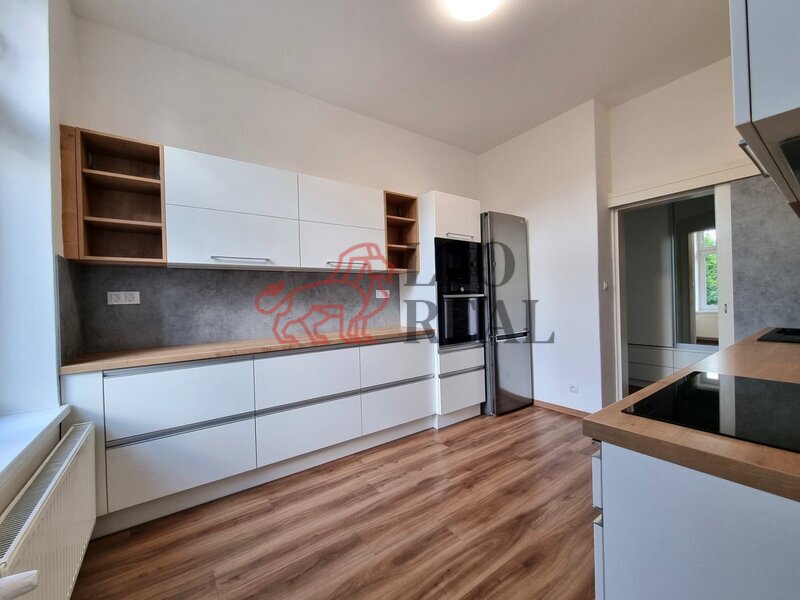 Prodej bytu 4+1 104 m² Zborovská, Opava