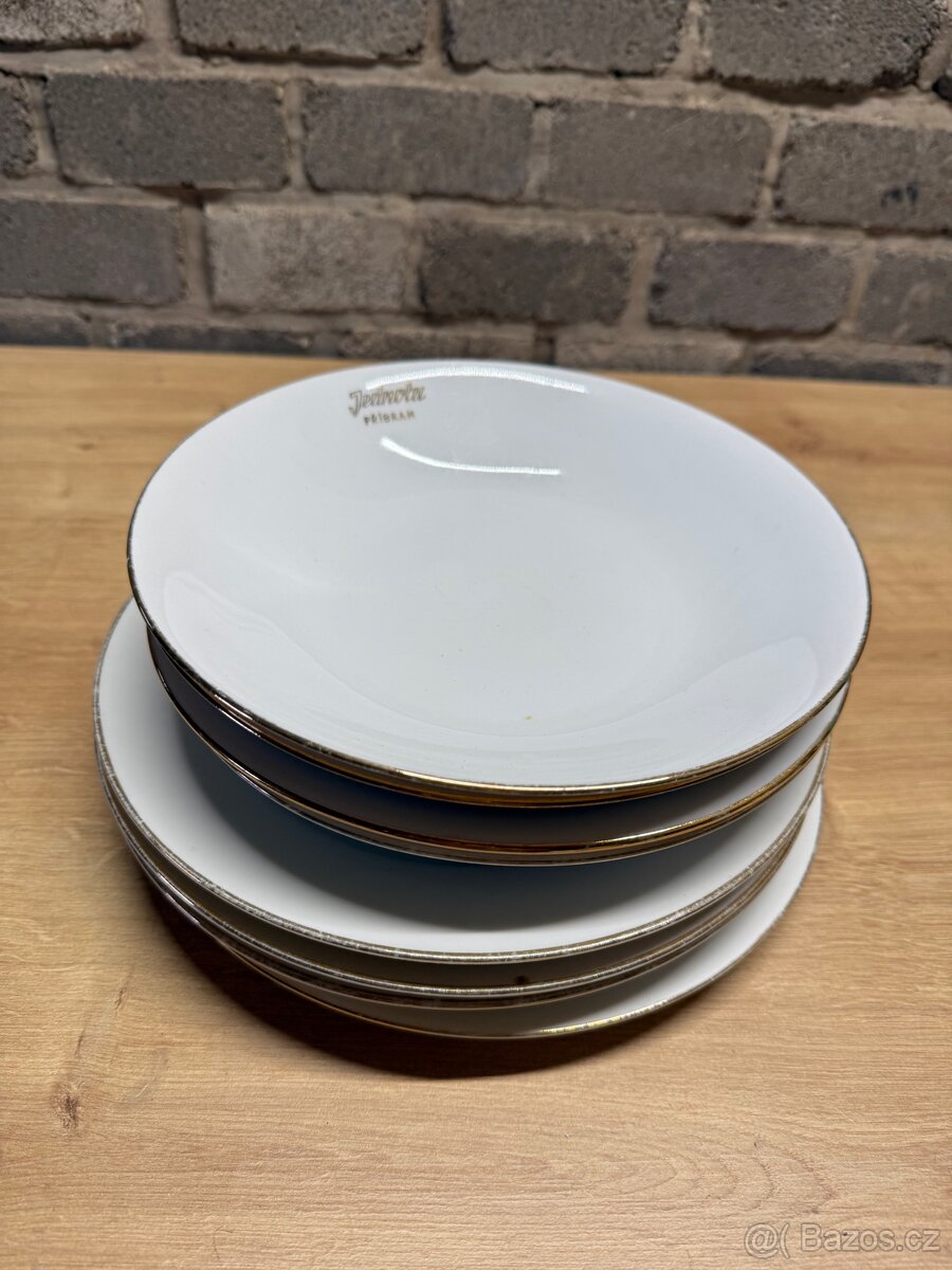 🩵 Sada porcelánových talířů JEDNOTA – 8 ks 🩵