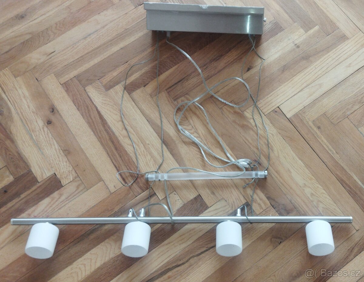 Ikea lustr stmívatelný dotykem