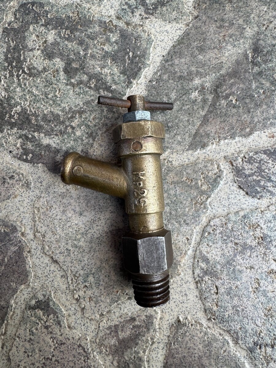 Kohout topení - asi GAZ, Volha , LADA