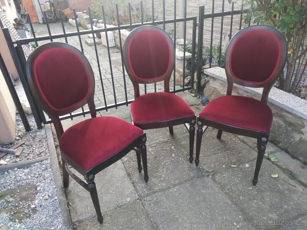 Starožitné židle Francie.
