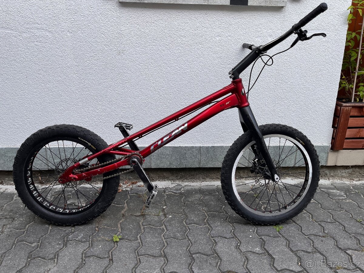 Trialové kolo Clean X3