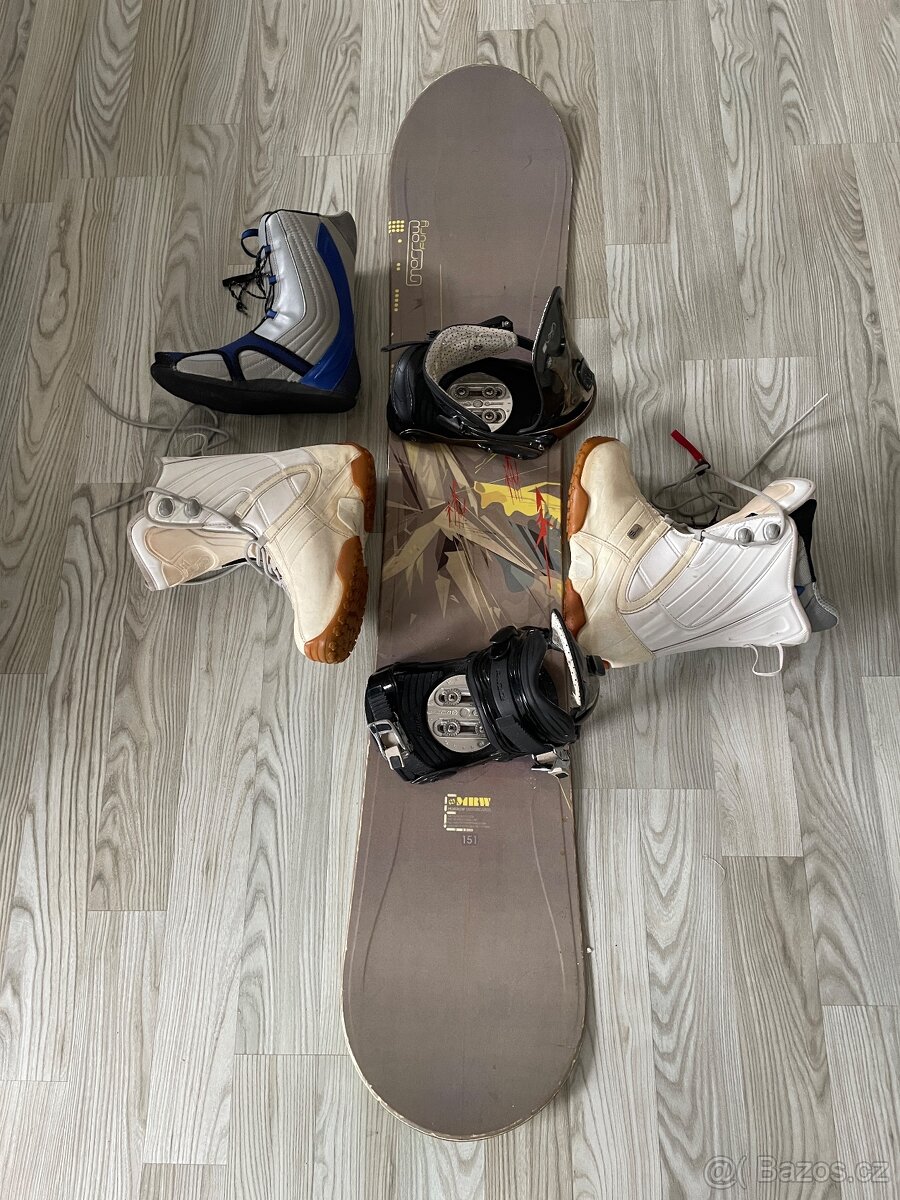 Snowboard Morrow 151 cm. Boty 39-40