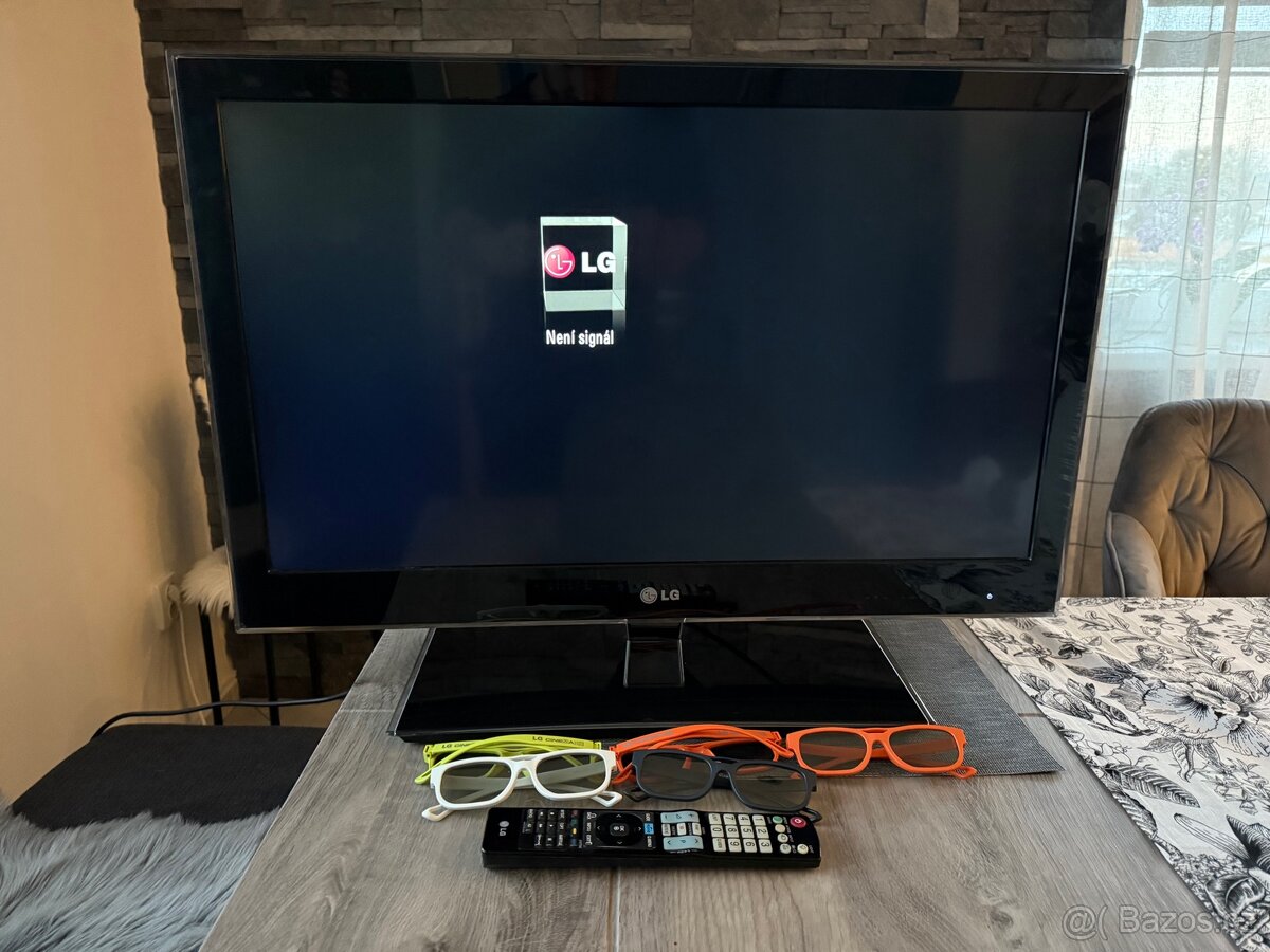 3D LED tv LG 32LW4500 + brýle
