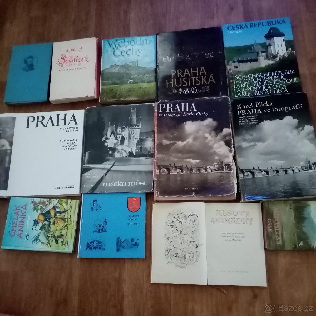Prodám staré knihyJosef J. Verne, Praha, Náchod aj.